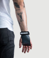 GYMKUMA 3 Hole Hand Grips - Carbon Fiber