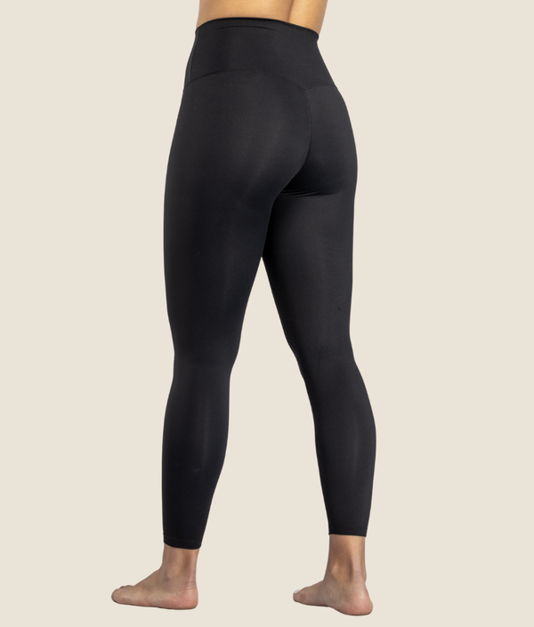 Jenn Leggings in Black, view 2 — GYMKUMA