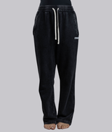 Nabila 2.0 Sweatpants in Black, view 2 — GYMKUMA