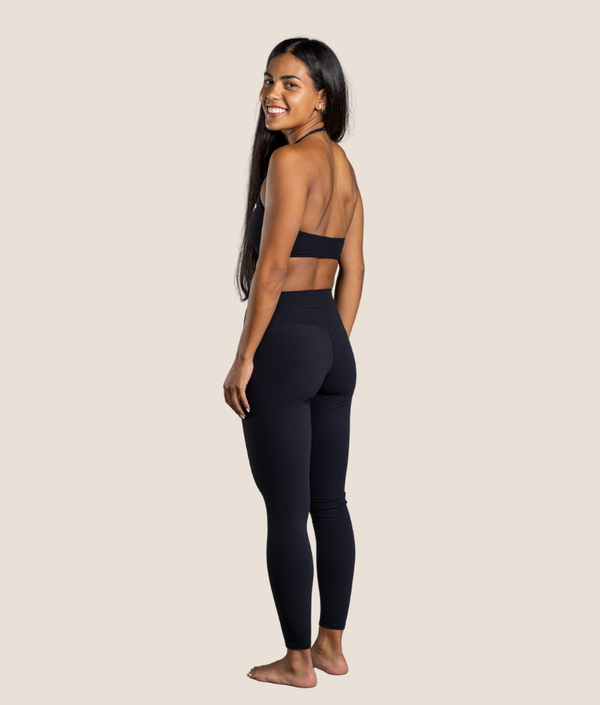 Next Level Bra in Black — GYMKUMA