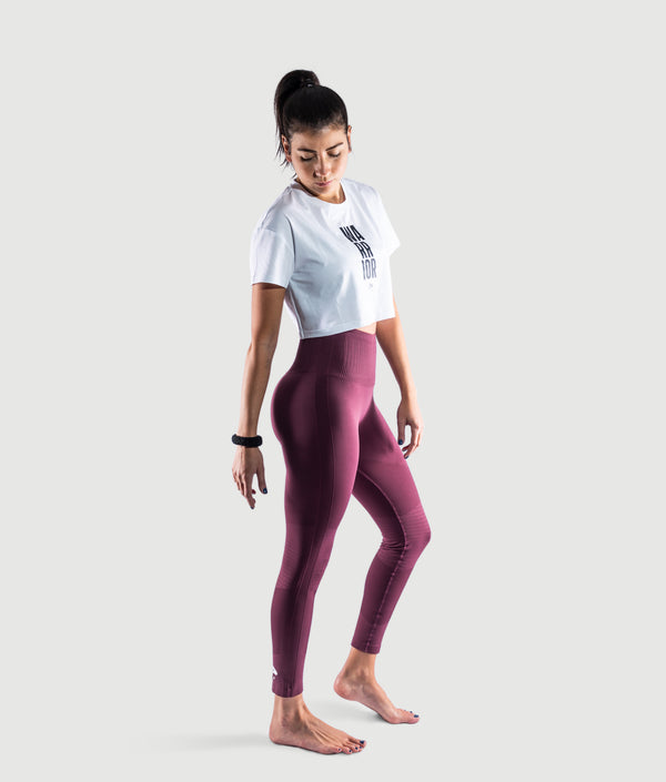 Warrior stretch crop top for yoga and training