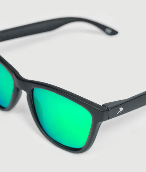 GYMKUMA Maverick sunglasses in black with green mirror lenses