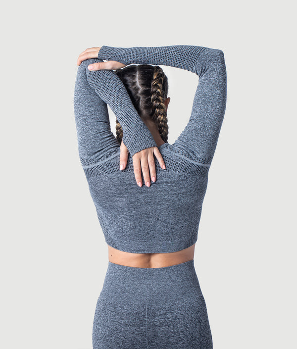Metal seamless long sleeve crop top by GYMKUMA